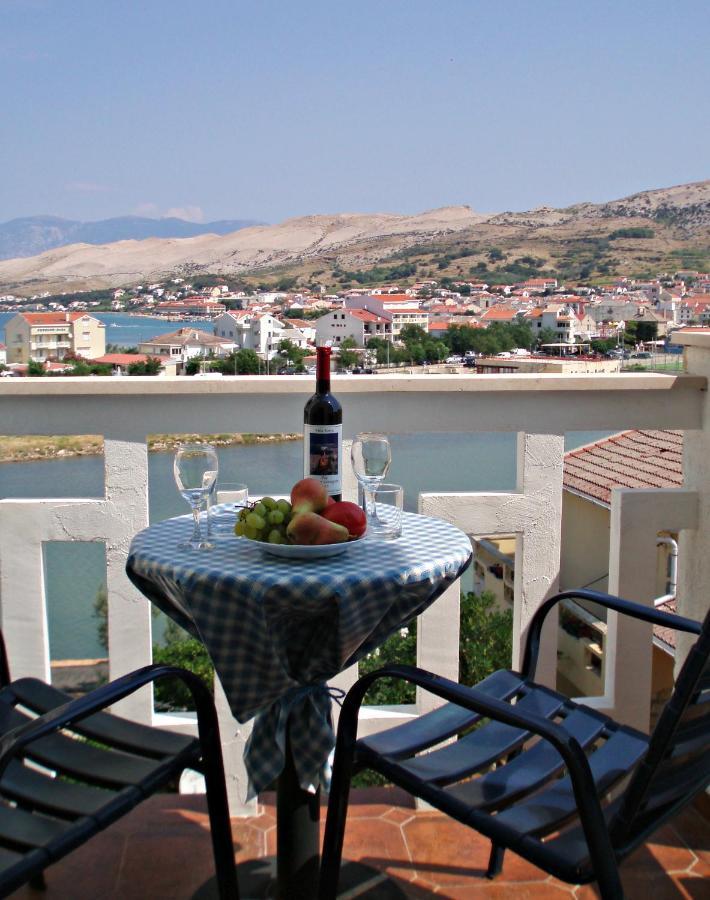 Apartments Tatjana Pag Town Exterior photo