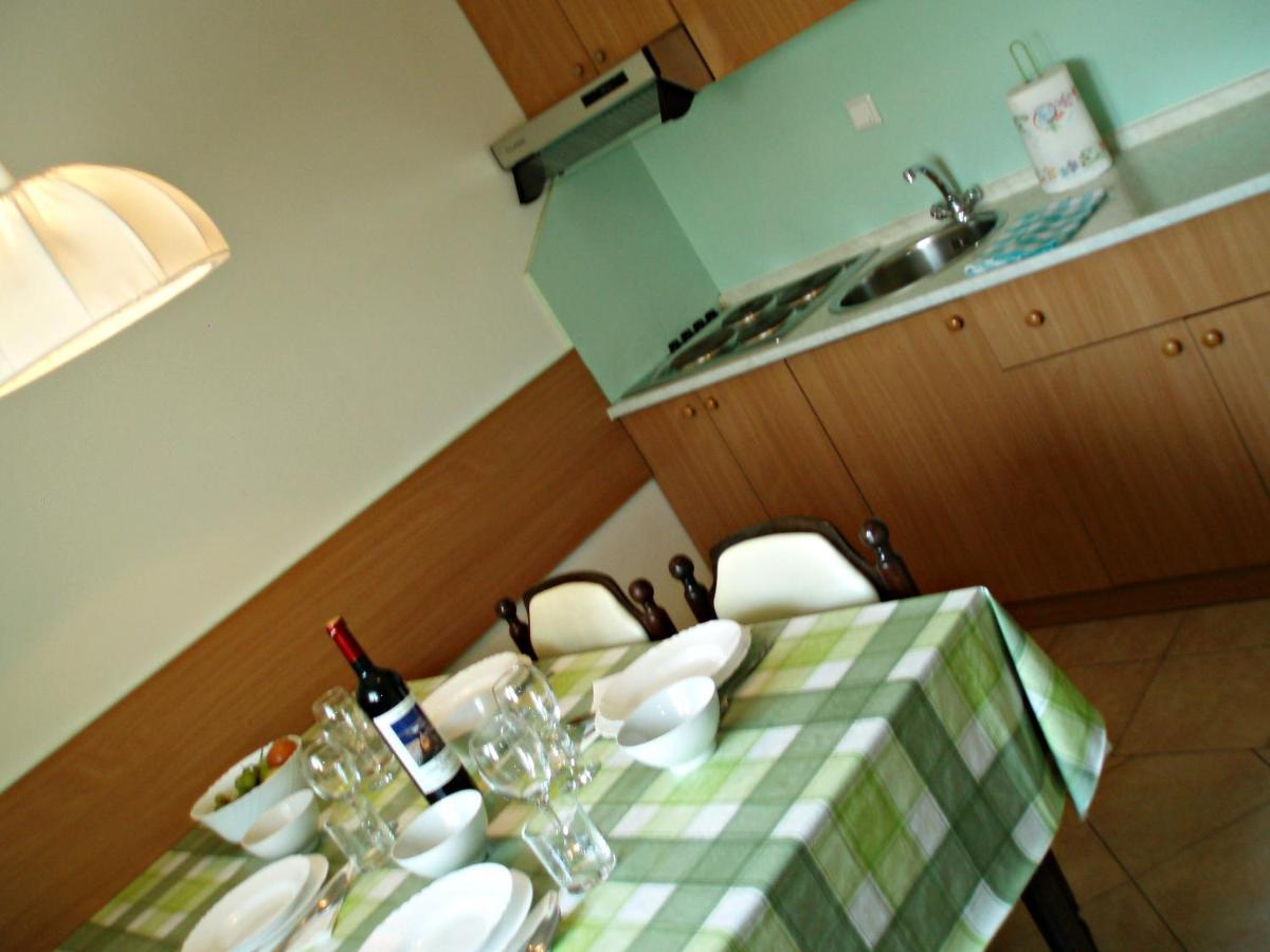 Apartments Tatjana Pag Town Exterior photo