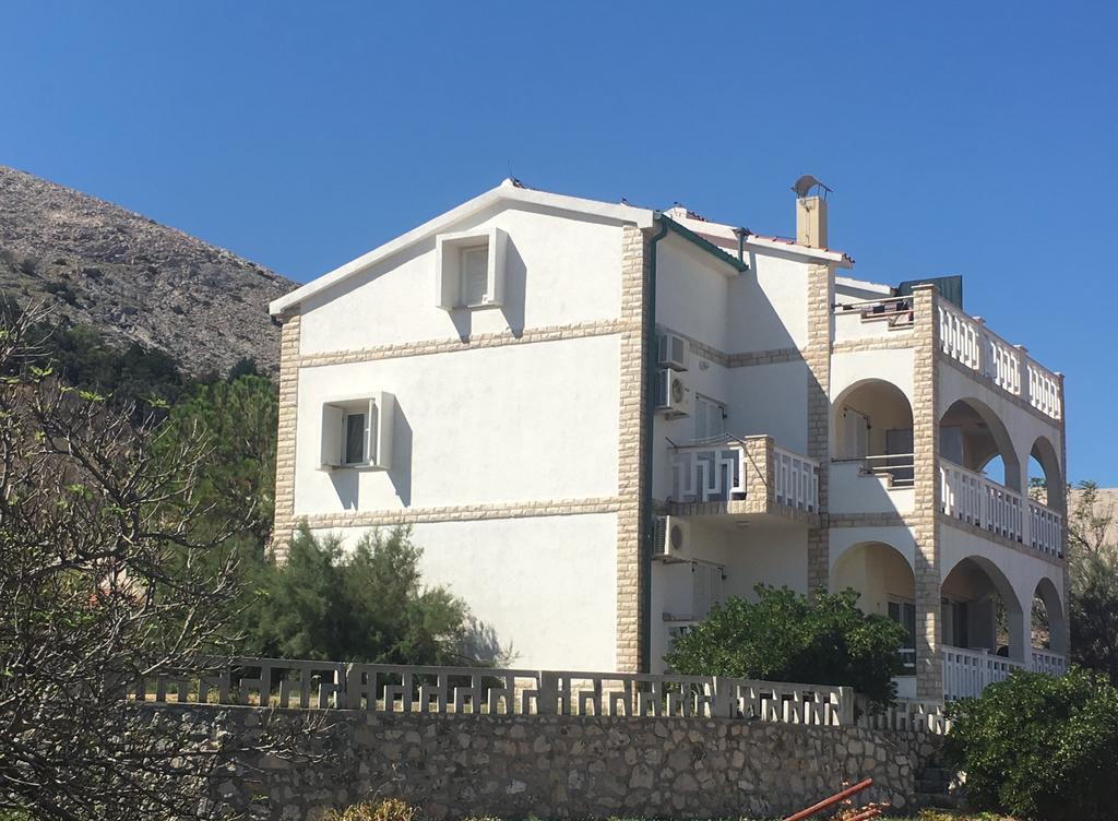 Apartments Tatjana Pag Town Exterior photo